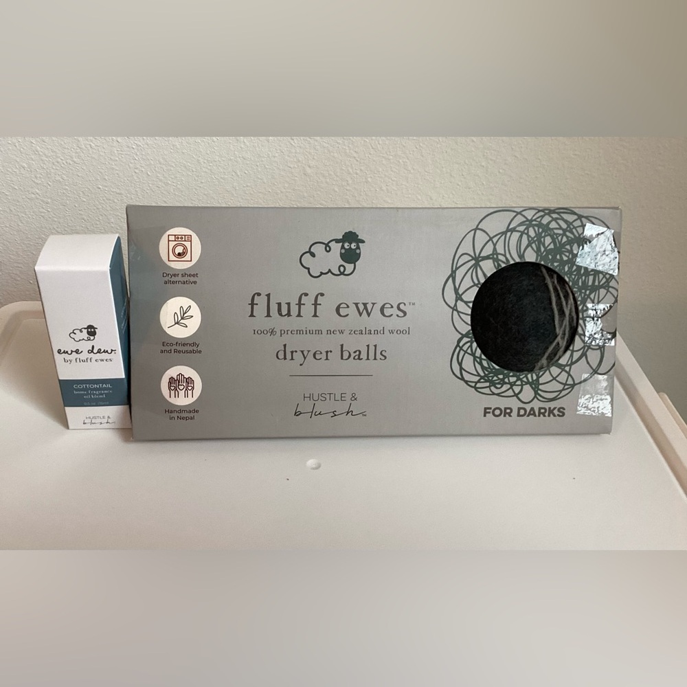 Fluff Ewes 3-Natural Wool Laundry Dryer Balls for Darks & 1 Bottle Essential Oil